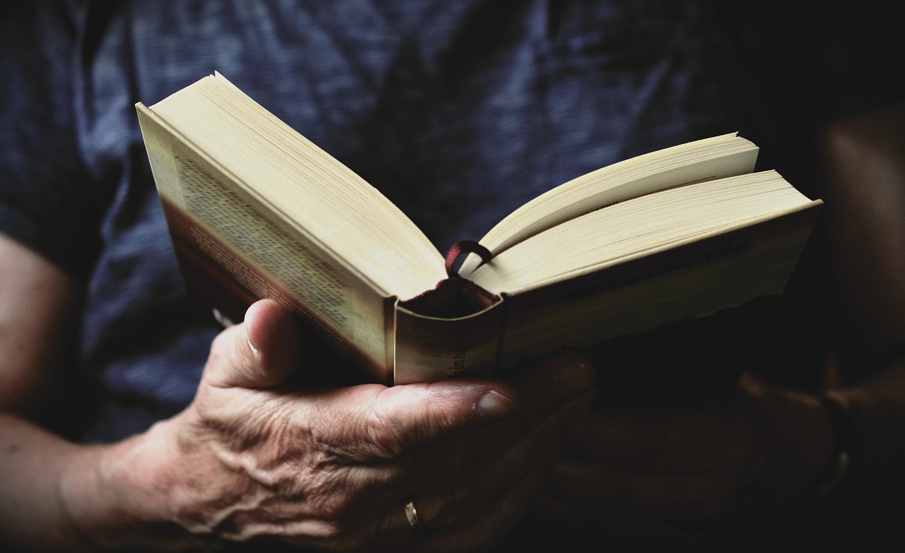 Biblioterapia: il ruolo del cervello e delle connessioni sociali